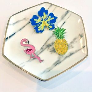 LAST 2 🍍- FUN Tropical Enamel Pins - Pineapple